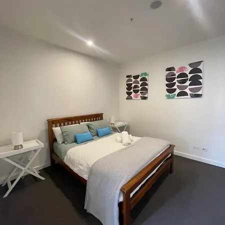Modern 1Bd Apt W Free Parking In Central Brunswick Melbourne Exterior photo