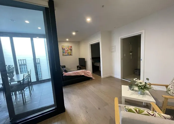 Modern 1Bd Apt W Free Parking In Central Brunswick